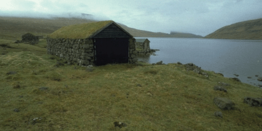 Graphical abstract: Lithogenic, oceanic and anthropogenic sources of atmospheric Sb to a maritime blanket bog, Myrarnar, Faroe Islands
