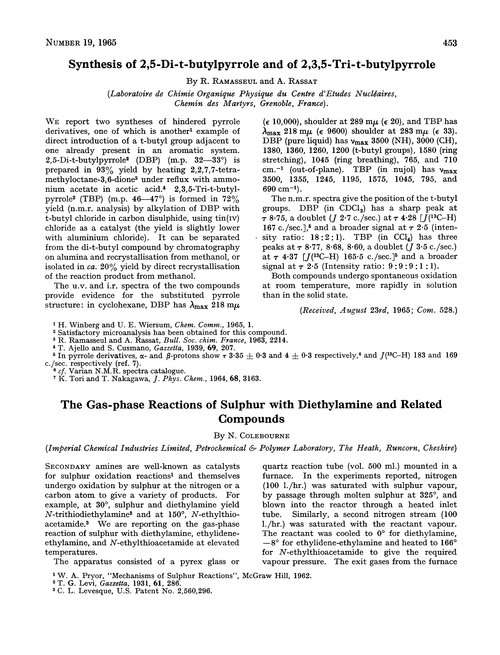 Synthesis of 2,5-di-t-butylpyrrole and of 2,3,5-tri-t-butylpyrrole