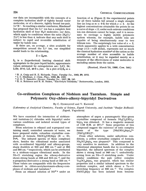 Co-ordination complexes of niobium and tantalum. Simple and polymeric oxy-chloro-alkoxy-bipyridyl derivatives
