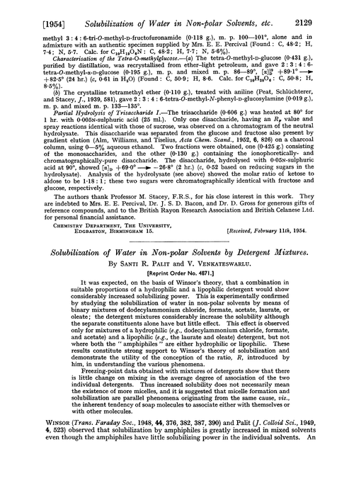 Solubilization of water in non-polar solvents by detergent mixtures