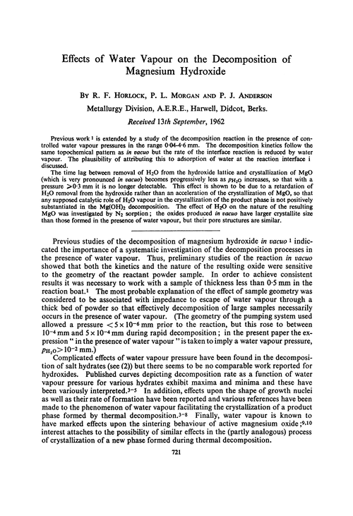 Effects of water vapour on the decomposition of magnesium hydroxide