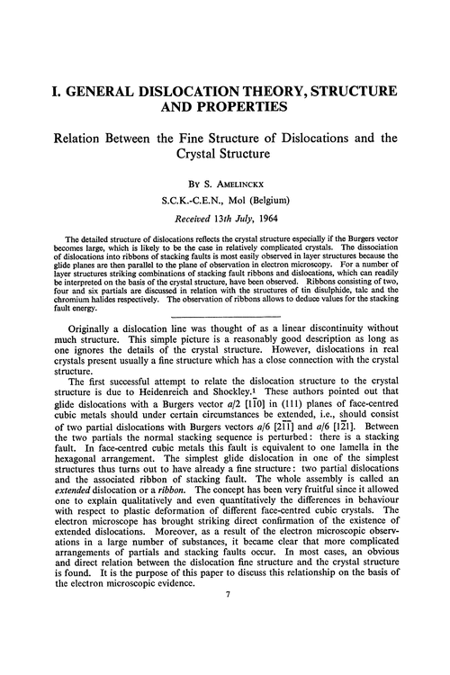 General dislocation theory, structure and properties. Relation between the fine structure of dislocations and the crystal structure