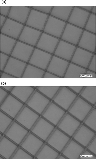 Optical micrograph of the grating with 20 µm spacing using chromophore 3. (a) Excitation wavelength: 755 nm; laser power: 5.0 mW with 2.0 µm width; (b) Excitation wavelength: 820 nm; laser power: 3.0 mW with 3.4 µm width.